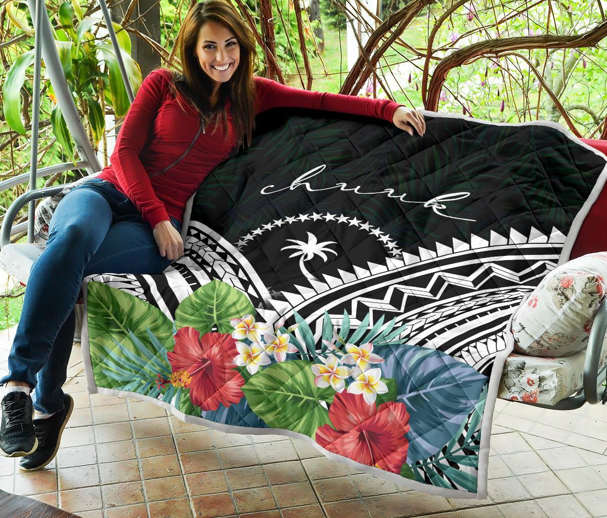 Chuuk Premium Quilt - Chuuk Coat of Arms & Polynesian Tropical Flowers White - Polynesian Pride