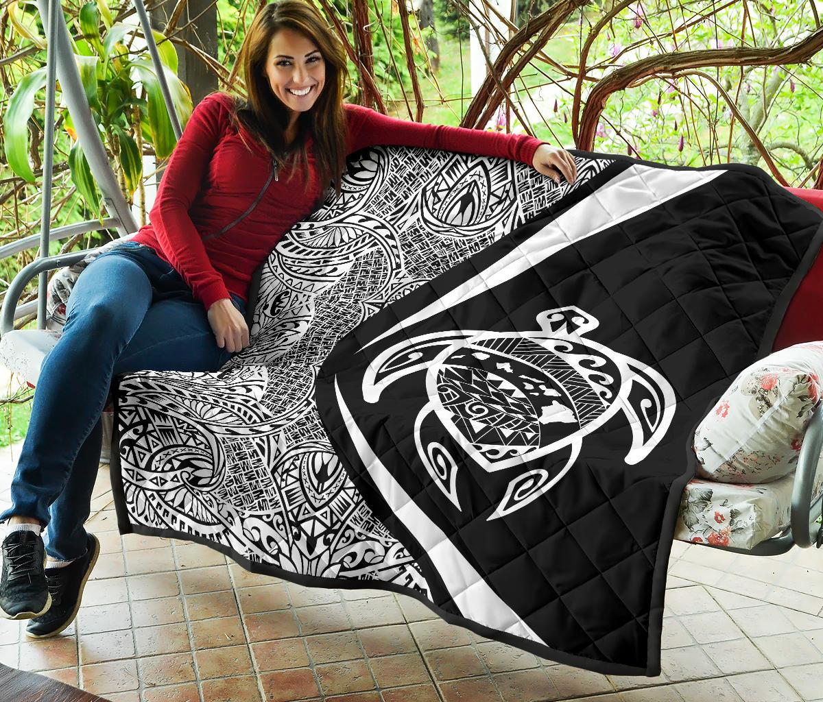 Hawaii Turtle Map Polynesian Premium Quilt - White - Circle Style - Polynesian Pride