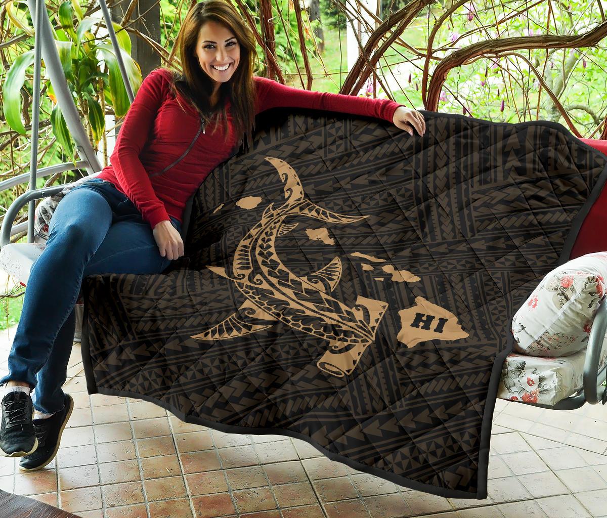 Hawaii Shark Gold Polynesian Premium Quilt - Polynesian Pride