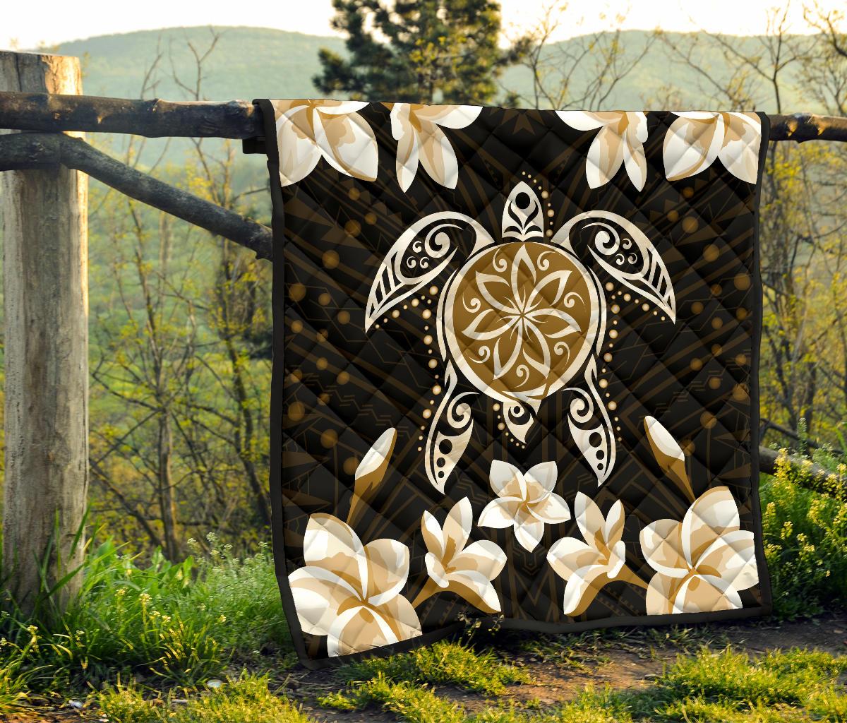 Hawaiian Gold Turtle Plumeria Quilt - Polynesian Pride