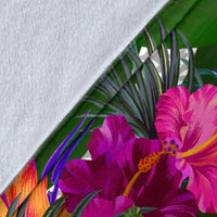 New Caledonia Premium Blanket White - Turtle Plumeria Banana Leaf Crest - Polynesian Pride