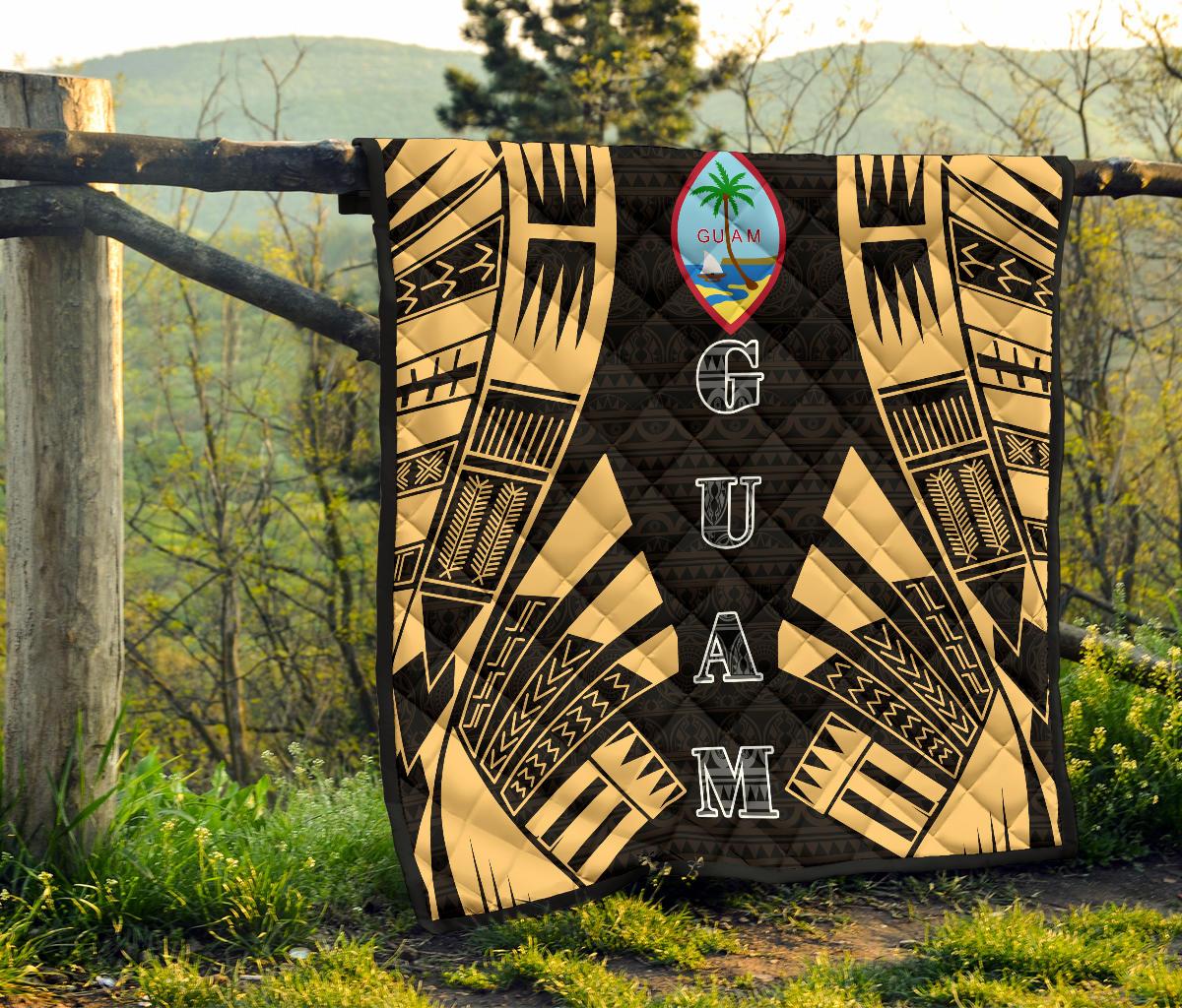 Guam Premium Quilt - Guam Coat Of Arms Polynesian Gold Tattoo - Polynesian Pride