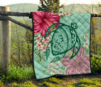 Hawaii Turtle Hibiscus Plumeria Premium Quilt - Hug Style - Polynesian Pride