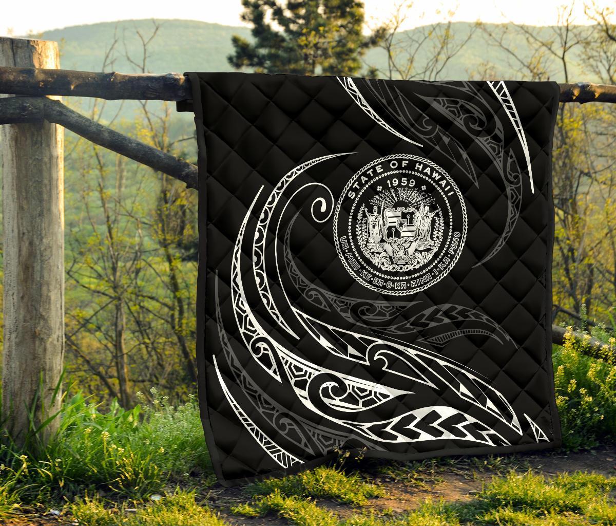 Hawaii Coat Of Arms Premium Quilt - White - Frida Style - Polynesian Pride