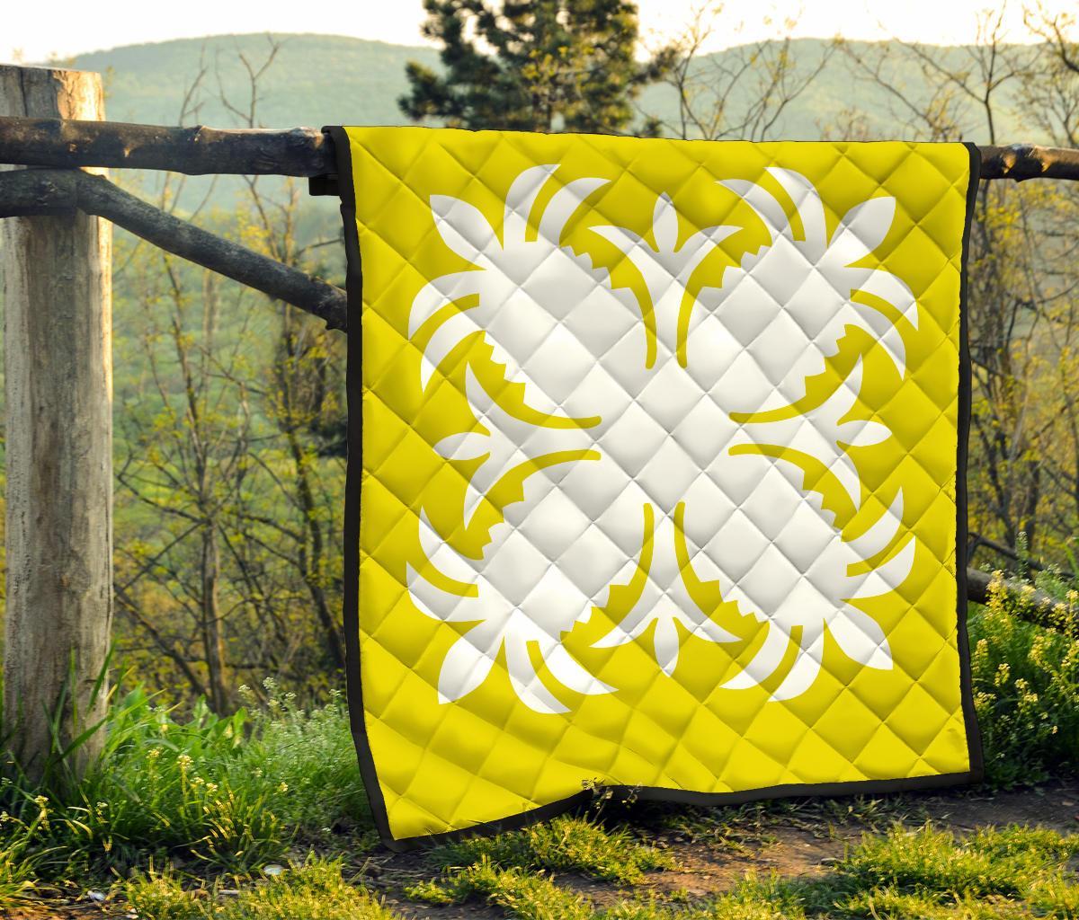 Hawaiian Premium Quilt Royal Pattern - Yellow - A2 Style - Polynesian Pride