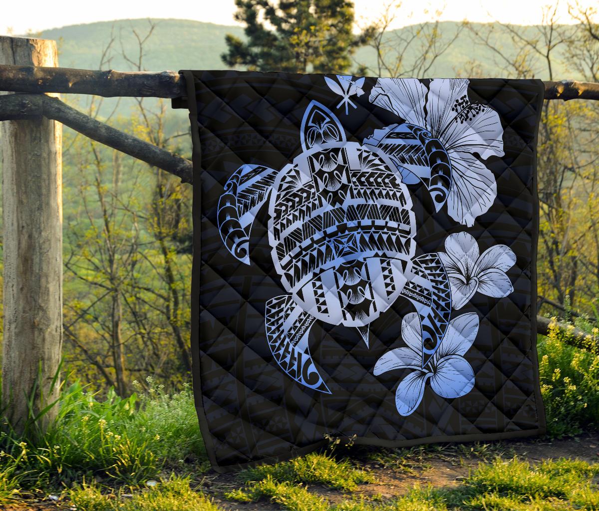 Hawaiian Kanaka Hibiscus Plumeria Mix Polynesian Turtle Premium Quilt Blue AH - Polynesian Pride