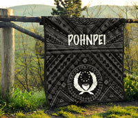 Pohnpei Premium Quilt - Pohnpei Seal With Polynesian Tattoo Style ( Black) - Polynesian Pride