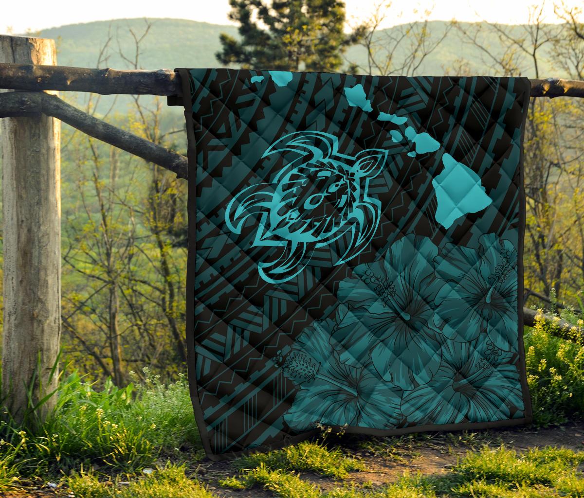 Hawaii Sea Turtle Is Swimming Toward Premium Quilt Blue - Polynesian Pride