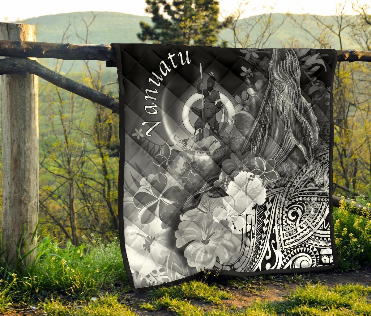 Vanuatu Premium Quilt - Humpback Whale with Tropical Flowers (White) - Polynesian Pride