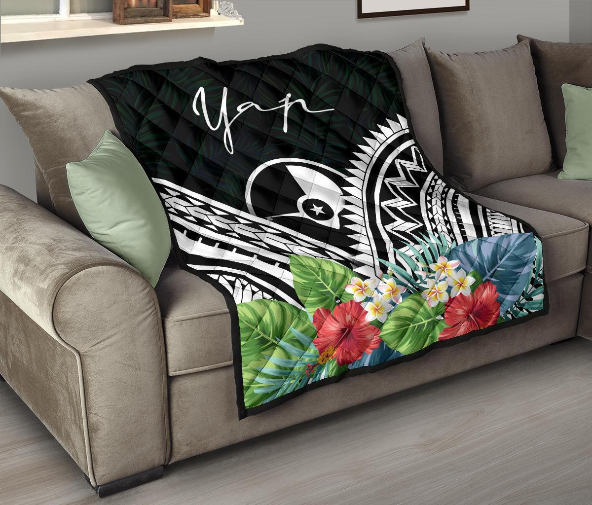 Yap Premium Quilt - Yap Coat of Arms & Polynesian Tropical Flowers White - Polynesian Pride
