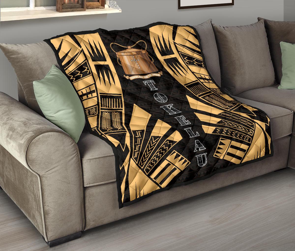 Tokelau Premium Quilt - Tokelau Coat Of Arms Polynesian Gold Tattoo - Polynesian Pride