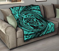 Hawaiian Kanaka Honu Hibiscus Tornando Turquoise Polynesian Premium Quilt - Polynesian Pride