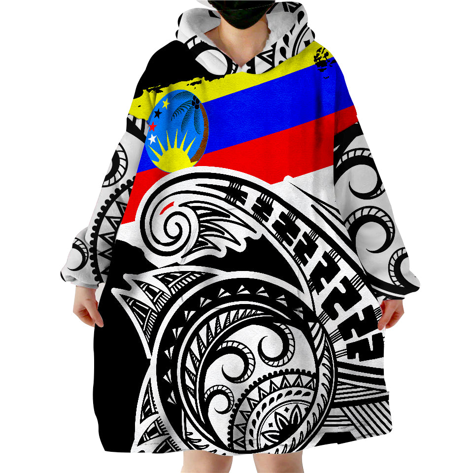 Pohnpei Pingelap Flag With Round Black White Pattern Wearable Blanket Hoodie LT9 - Polynesian Pride