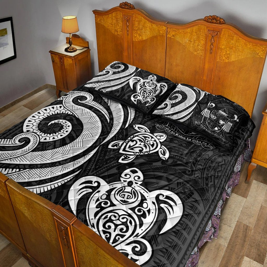 Fiji Quilt Bed Set - White Tentacle Turtle Crest - Polynesian Pride